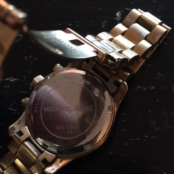 Michael Kors Gold Watch plus Two Bracelets - Picture 4 of 5